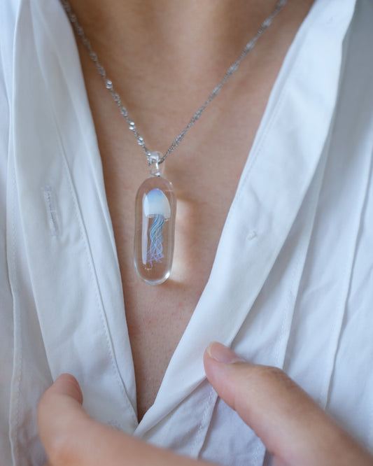 Jellyfish Glass Necklace – Foam